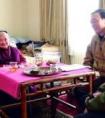 畫家父親留下21億遺產(chǎn)，94歲親媽為什么被兒子4次告上法庭？